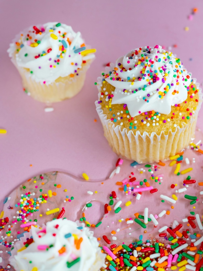 Classic Vanilla Cupcakes